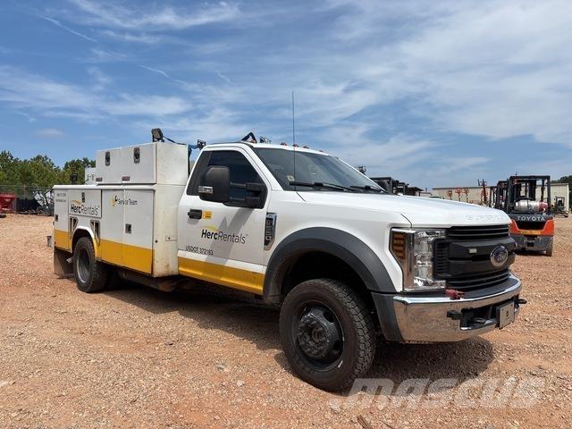 Ford F-550 Cysterna