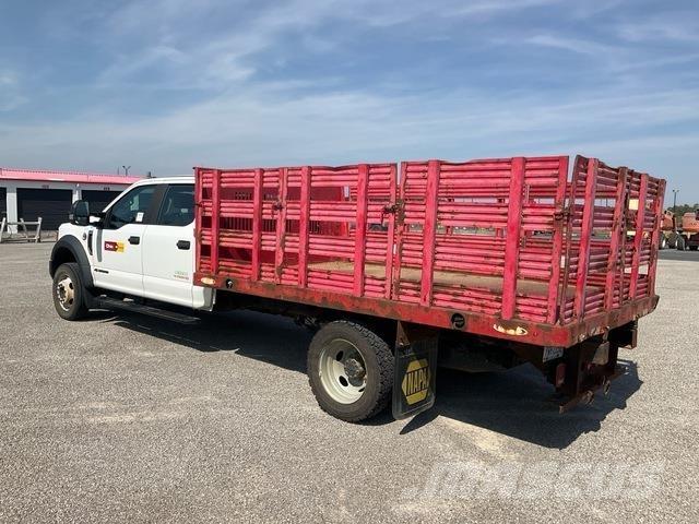 Ford F-550 Ciężarówki typu Platforma / Skrzynia