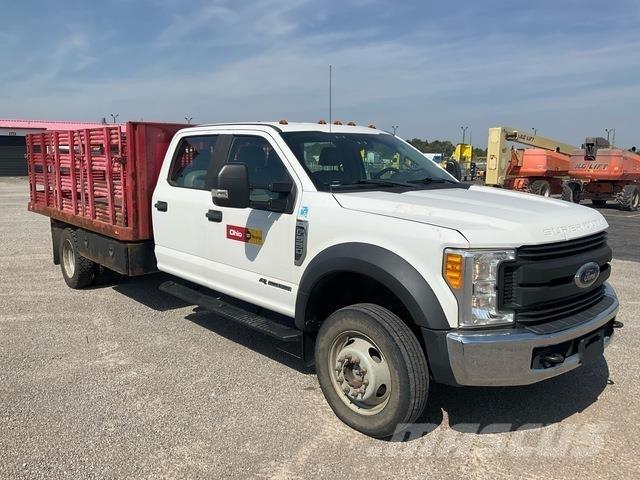 Ford F-550 Ciężarówki typu Platforma / Skrzynia