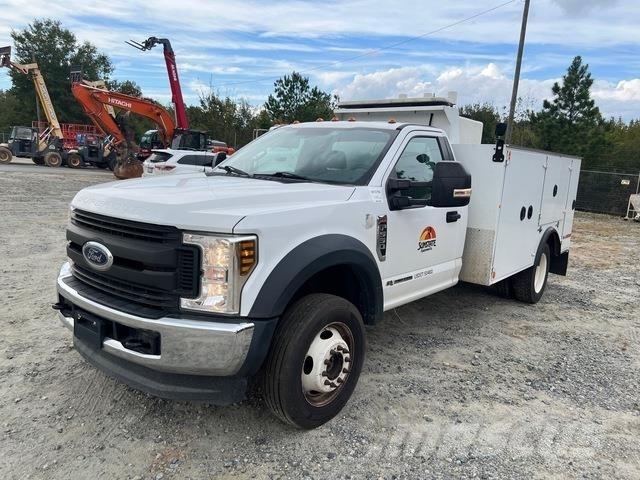 Ford F-550 Pojazdy komunalne