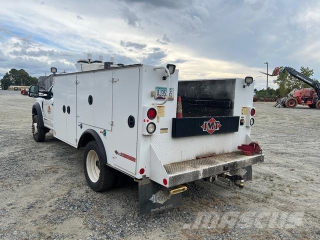 Ford F-550 Pojazdy komunalne