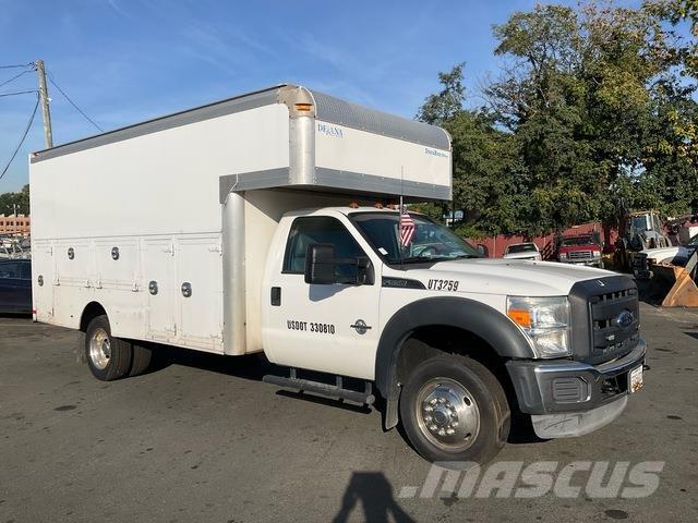 Ford F-550 Cysterna