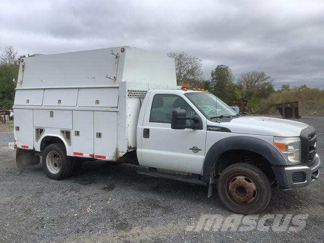 Ford F-550 Pick-upy / Pojazdy z otwieranymi burtami
