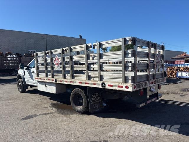 Ford F-550 Ciężarówki typu Platforma / Skrzynia