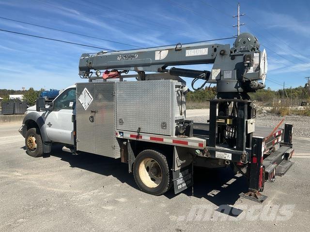 Ford F-550 Żurawie samochodowe