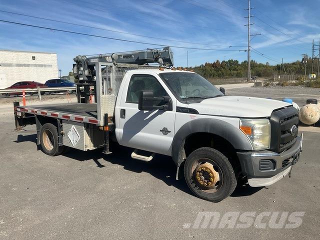 Ford F-550 Żurawie samochodowe