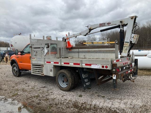 Ford F-550 Żurawie samochodowe