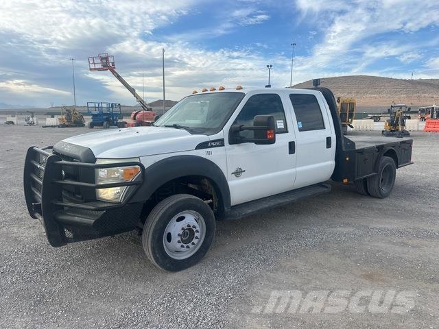 Ford F-550 Ciężarówki typu Platforma / Skrzynia