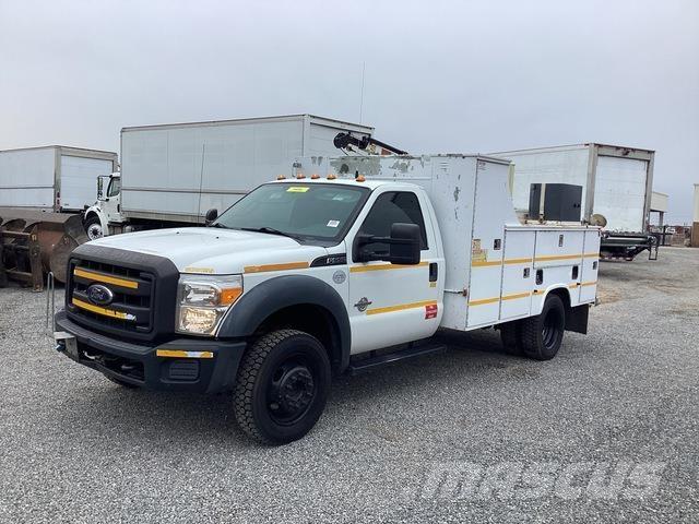 Ford F-550 Pojazdy komunalne
