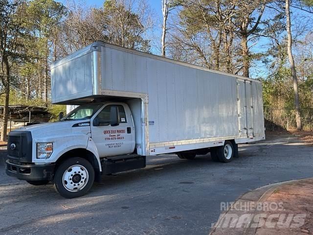 Ford F-650 Samochody ciężarowe ze skrzynią zamkniętą