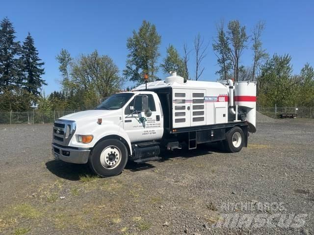 Ford F-650 Koparki gąsienicowe