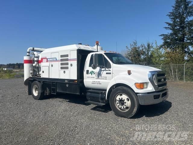 Ford F-650 Koparki gąsienicowe