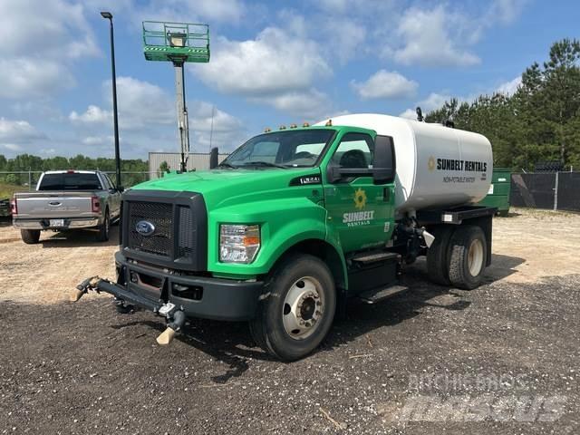 Ford F-650 Polewaczki