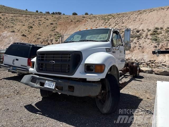 Ford F-650 Kabiny i wnętrze