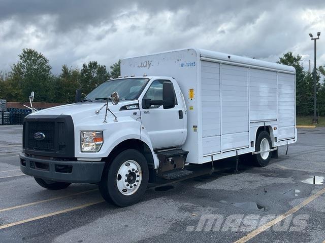 Ford F-650 Samochody ciężarowe ze skrzynią zamkniętą