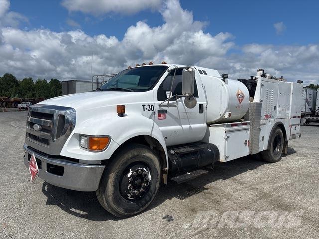 Ford F-650 Cysterna
