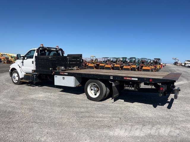 Ford F-650 Samochody ratownicze pomocy drogowej