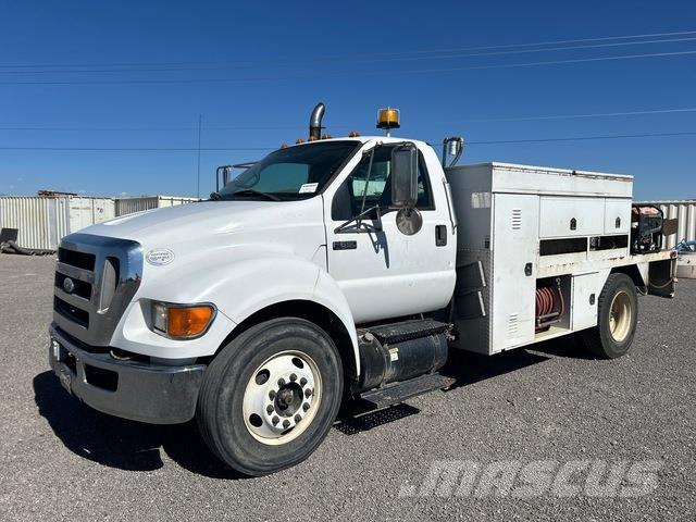 Ford F-650 Pick-upy / Pojazdy z otwieranymi burtami