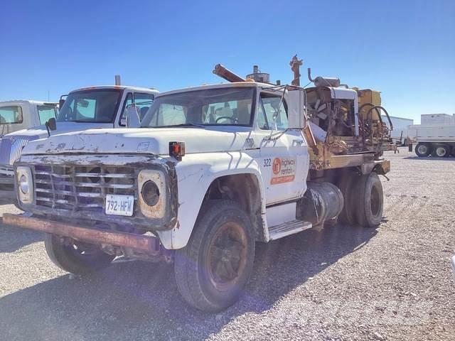 Ford F-700 Wiertnice samochodowe