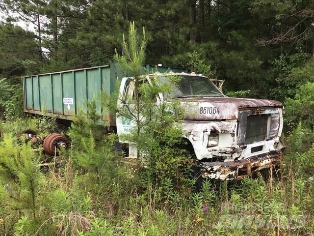 Ford F-700 Wywrotki