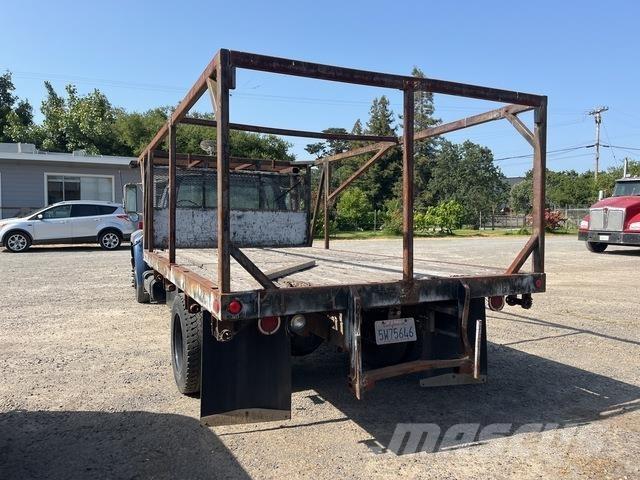 Ford F-700 Ciężarówki typu Platforma / Skrzynia