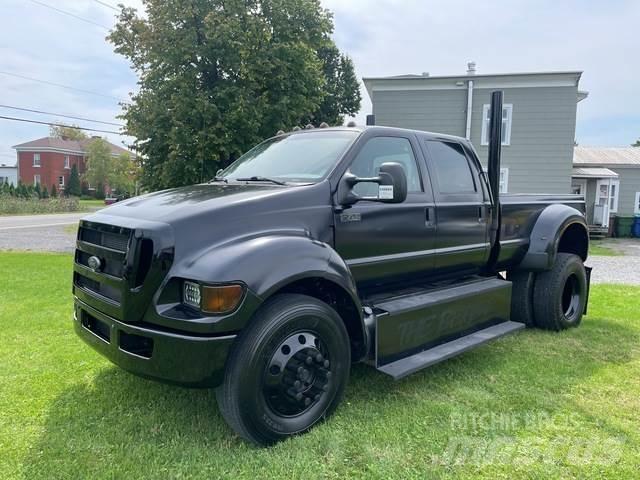 Ford F-750 Inne