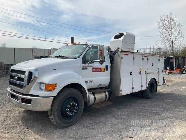 Ford F-750 Pojazdy komunalne