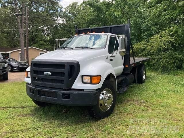 Ford F-750 Ciężarówki typu Platforma / Skrzynia