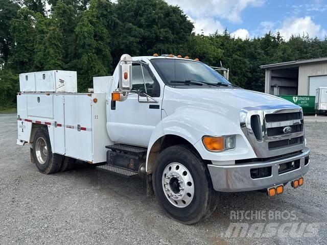Ford F-750 Pojazdy komunalne