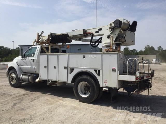 Ford F-750 Wiertnice samochodowe