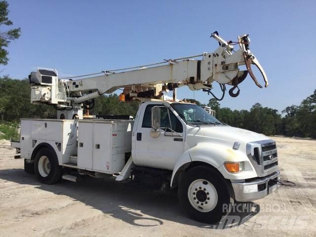 Ford F-750 Wiertnice samochodowe