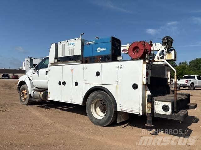 Ford F-750 Pojazdy komunalne