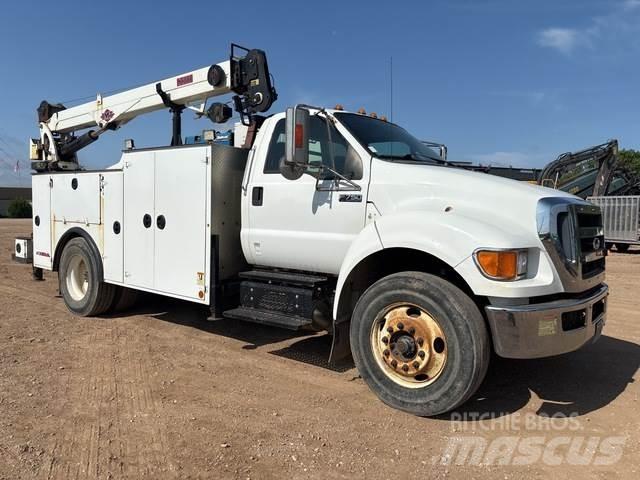 Ford F-750 Pojazdy komunalne