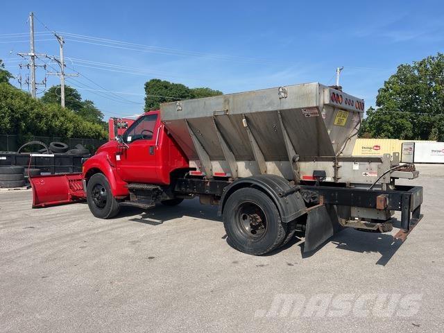 Ford F-750 Lemiesze i pługi śnieżne