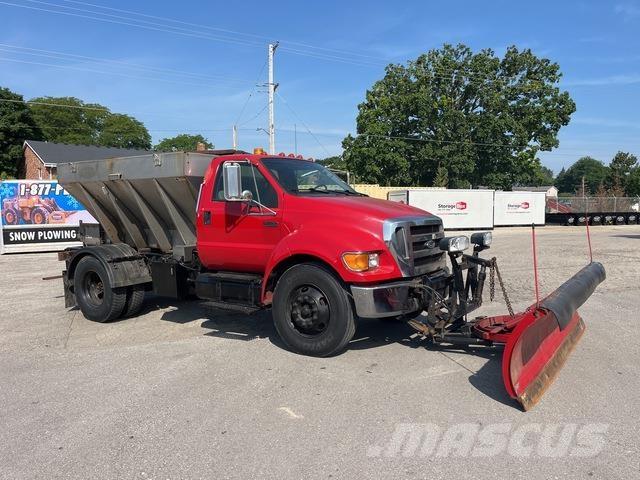 Ford F-750 Lemiesze i pługi śnieżne
