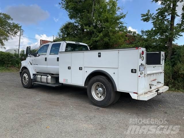 Ford F-750 Pick-upy / Pojazdy z otwieranymi burtami