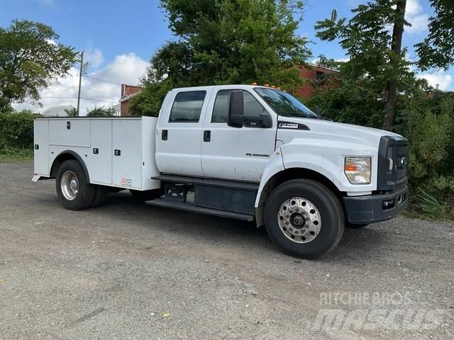 Ford F-750 Pick-upy / Pojazdy z otwieranymi burtami