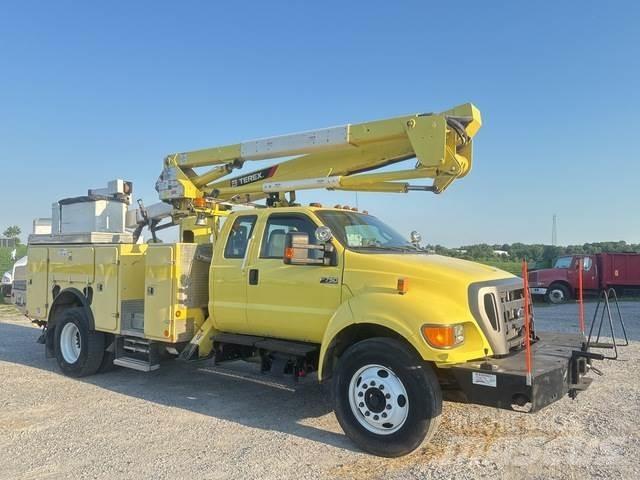 Ford F-750 Podnośniki koszowe