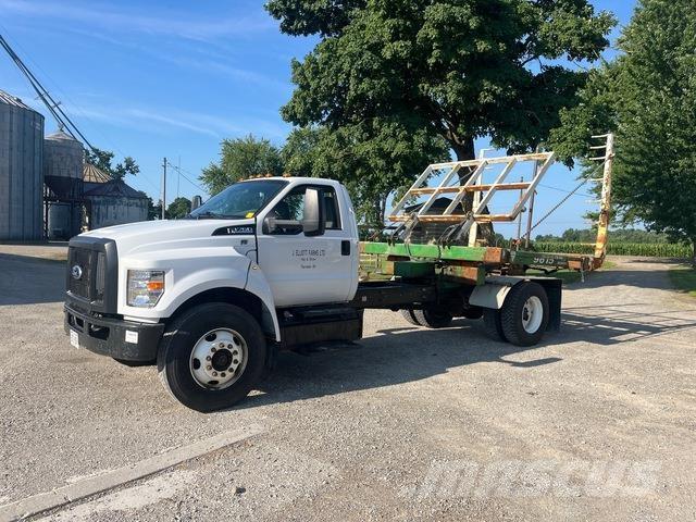 Ford F-750 Kabiny i wnętrze