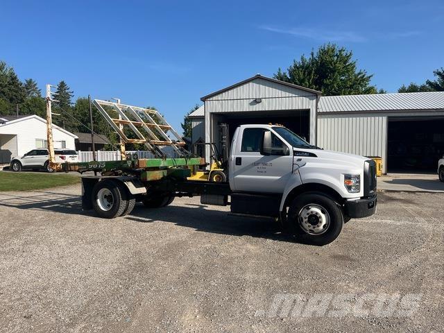 Ford F-750 Kabiny i wnętrze