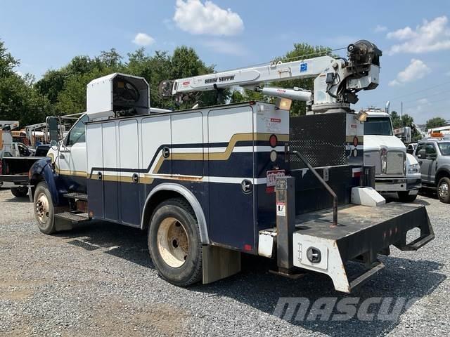 Ford F-750 Pojazdy komunalne