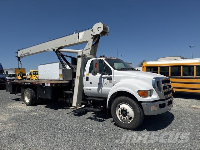 Ford F-750 Inne