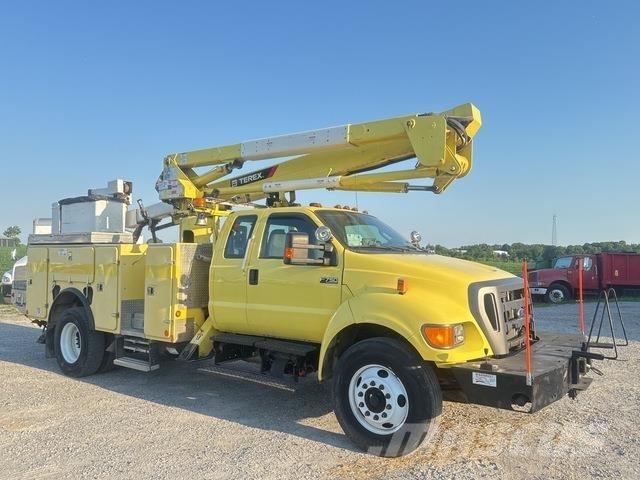 Ford F-750 Podnośniki koszowe