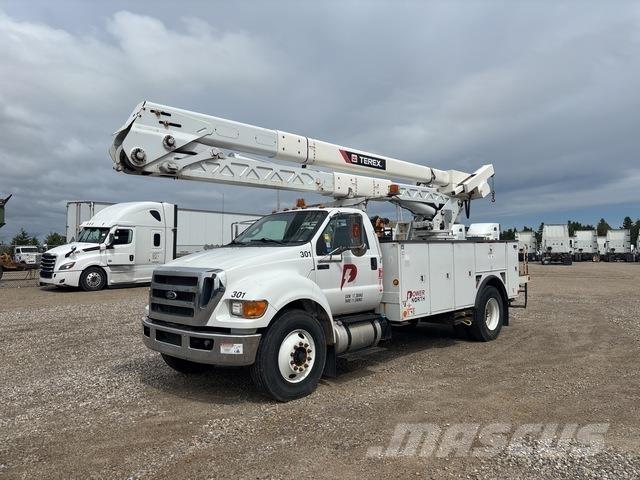 Ford F-750 Podnośniki koszowe