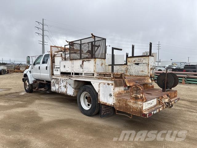 Ford F-750 Pojazdy komunalne