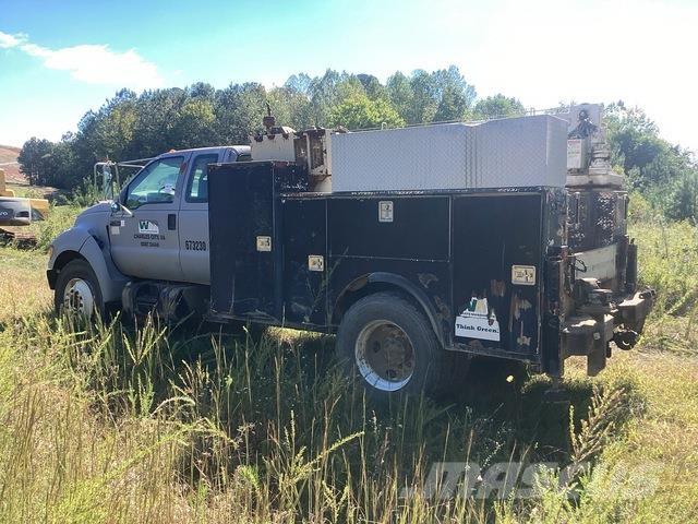 Ford F-750 Pojazdy komunalne