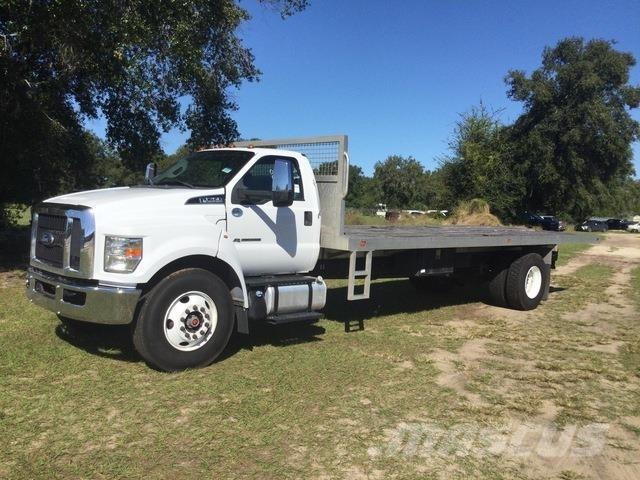 Ford F-750 Ciężarówki typu Platforma / Skrzynia