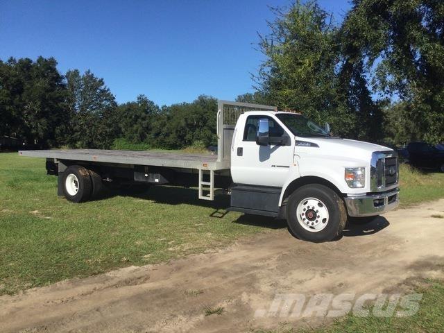 Ford F-750 Ciężarówki typu Platforma / Skrzynia