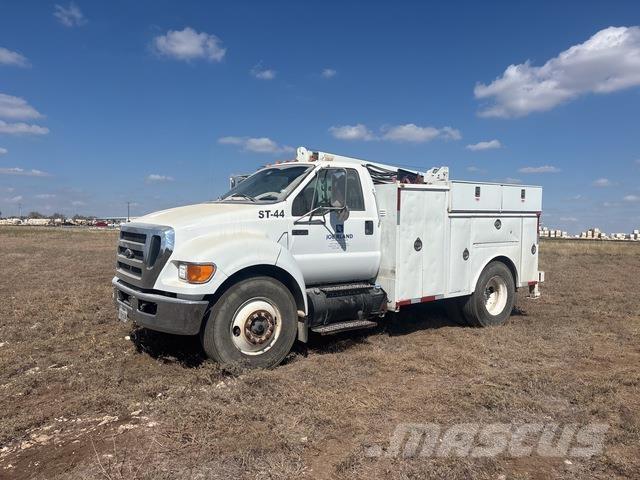 Ford F-750 Pojazdy komunalne