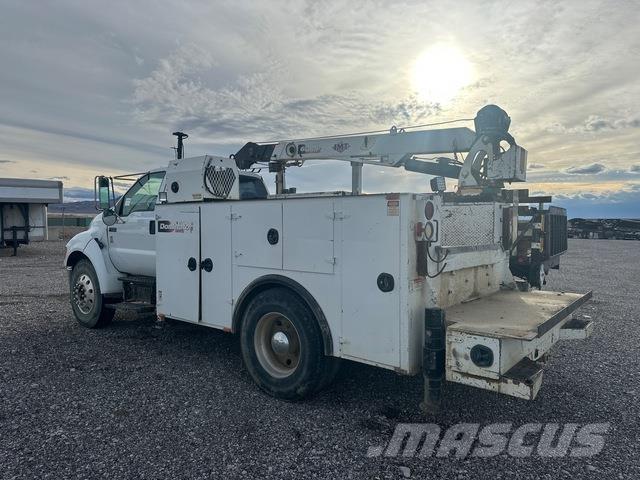 Ford F-750 Pojazdy komunalne